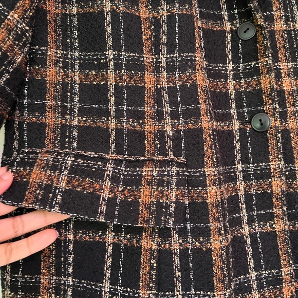 A gorgeous checkered blazer - Picture 3 of 5